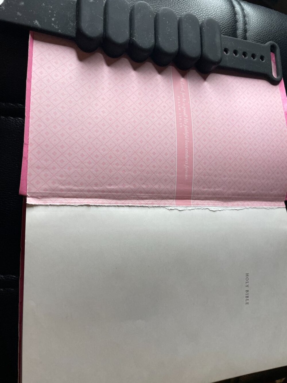 Holy Bible-Paperback Pink Cover - Picture 3 of 8